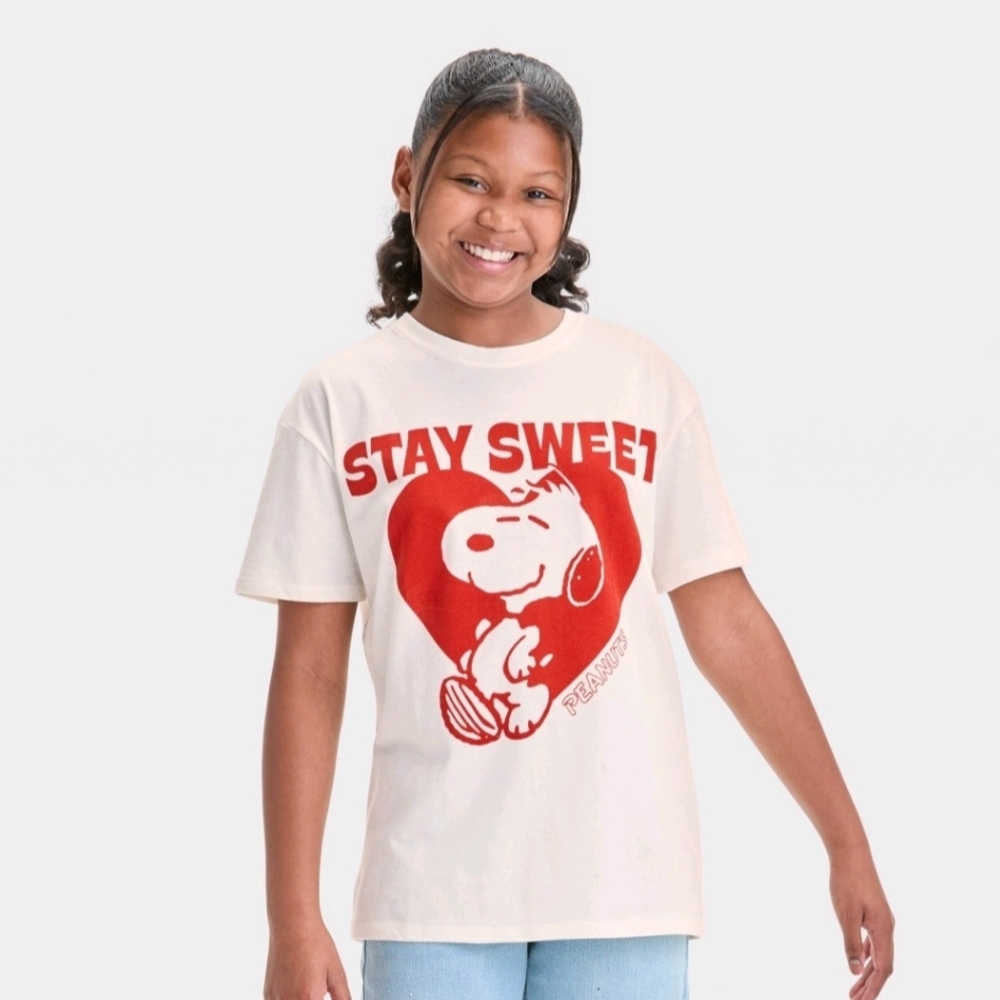 Bold Graphic Tees White and Red Short Sleeve